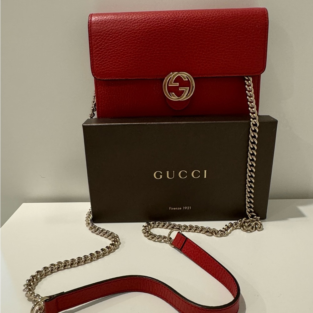 Gucci mini crossbody bag; like new